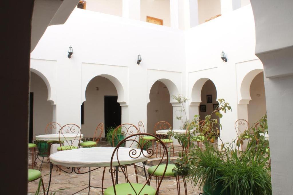 Riad Amodou Tinghir Buitenkant foto